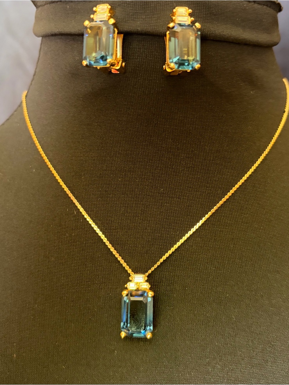 Vintage Christian Dior Blue Crystal Necklace Clip Earrings Demi Parure Signed - Picture 2 of 13